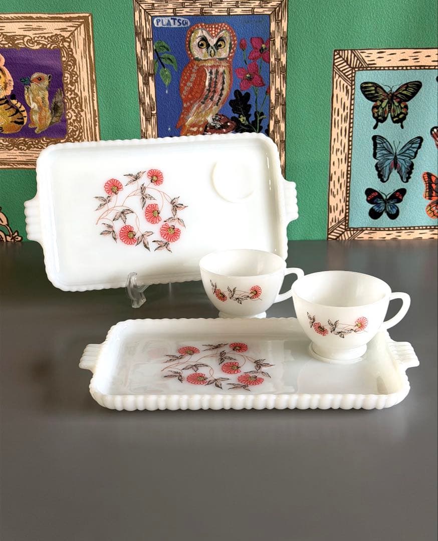 美品　Fire-King フルーレット　スナックセット　2セット　ミルクガラス