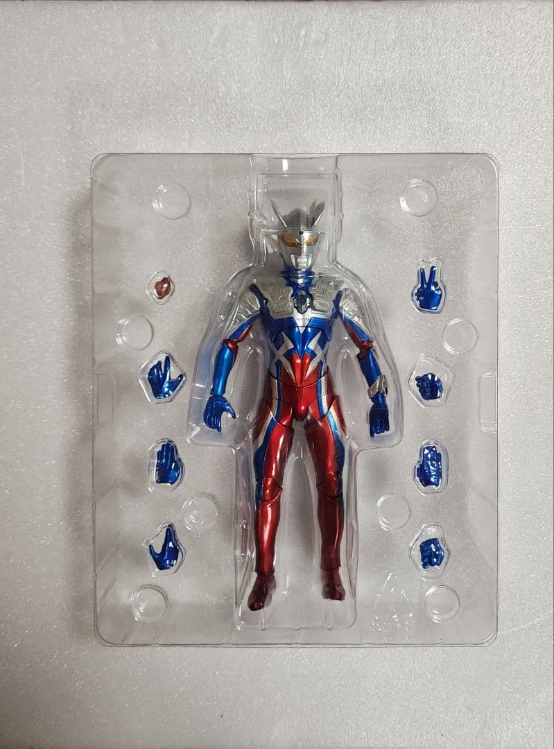 S.H.Figuarts ウルトラマンゼロ&ゼロマント