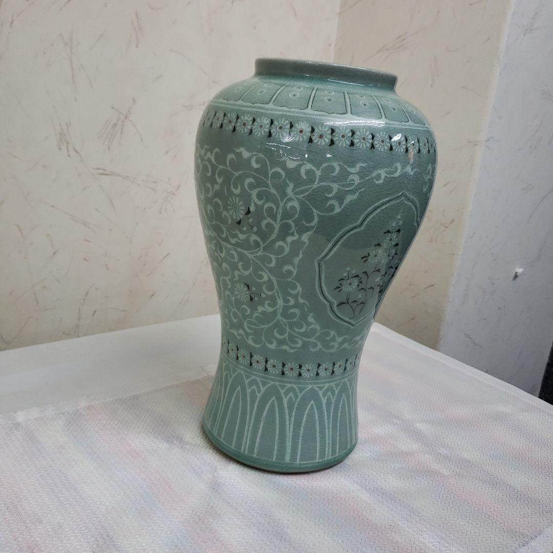 蔵出し特価　緑色陶器　花瓶作家物26cm直径15cm重さ約1,4kg