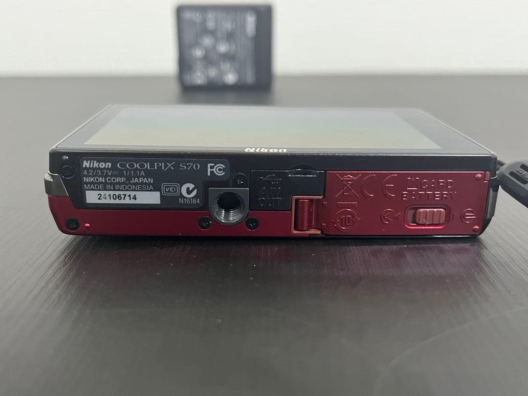 Nikon COOLPIX S70 レッド 動作確認済み