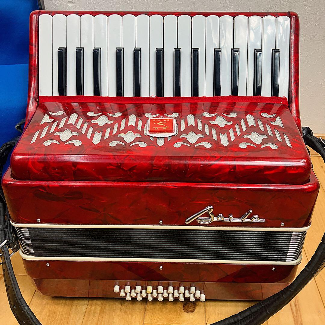 美品 BAILE アコーディオン 30鍵 24ベース 赤 ケース付