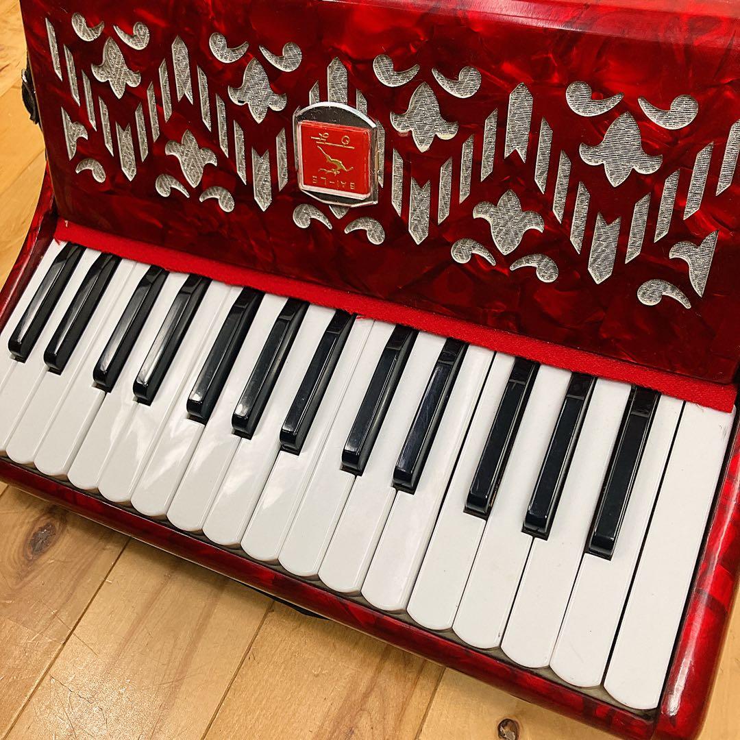 美品 BAILE アコーディオン 30鍵 24ベース 赤 ケース付
