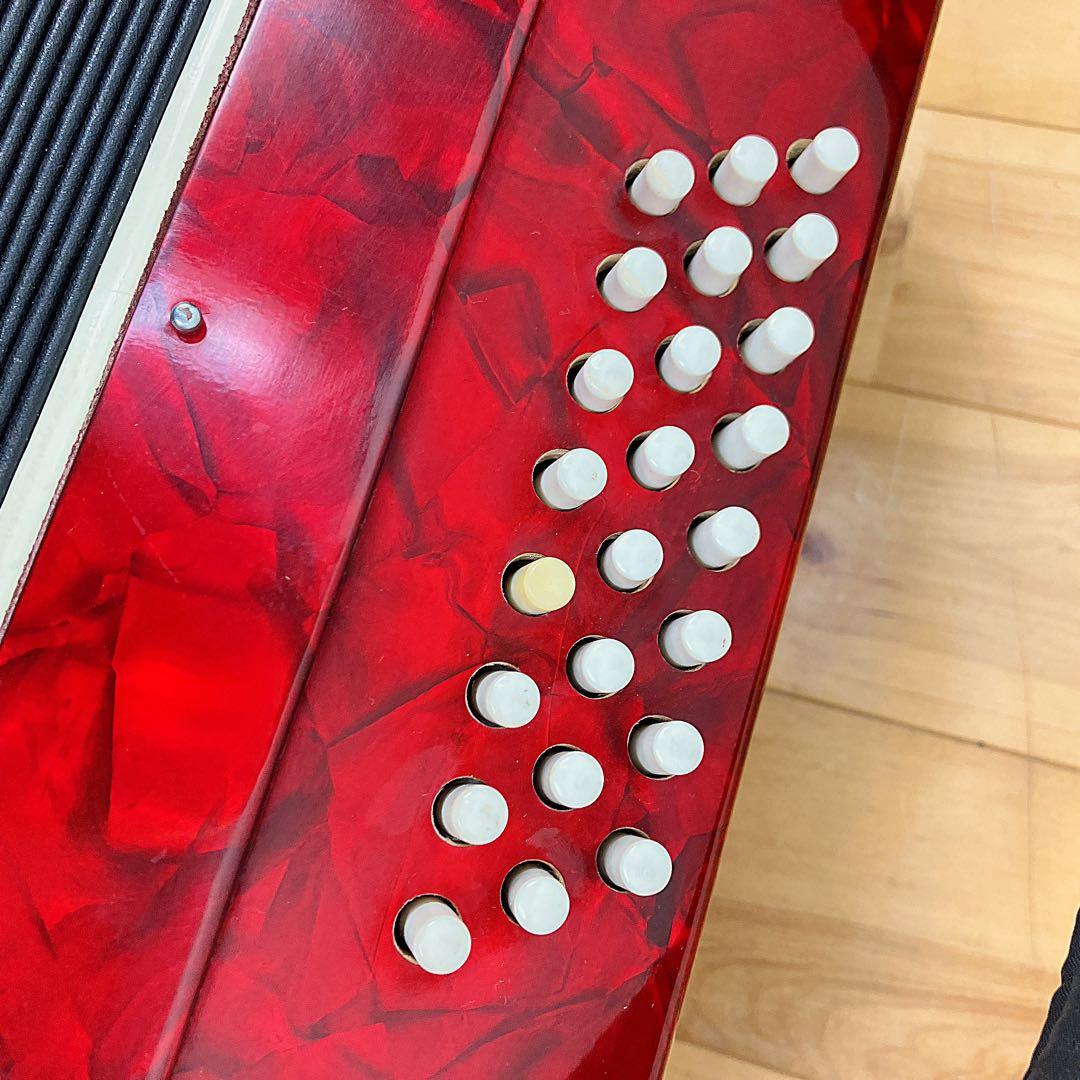 美品 BAILE アコーディオン 30鍵 24ベース 赤 ケース付