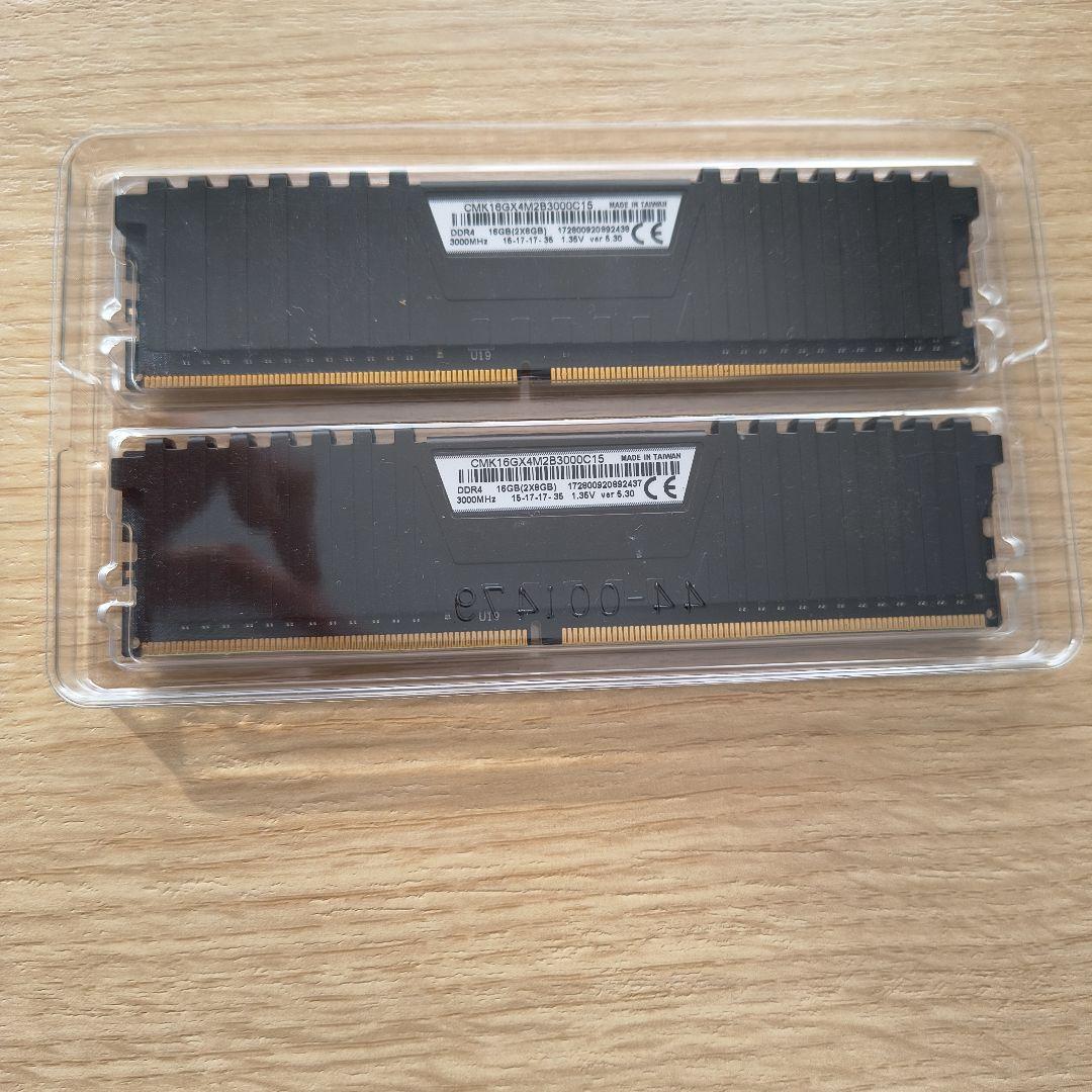 メモリー CORSAIR VENGEANCE LPX DDR4 16GB 2666MHz