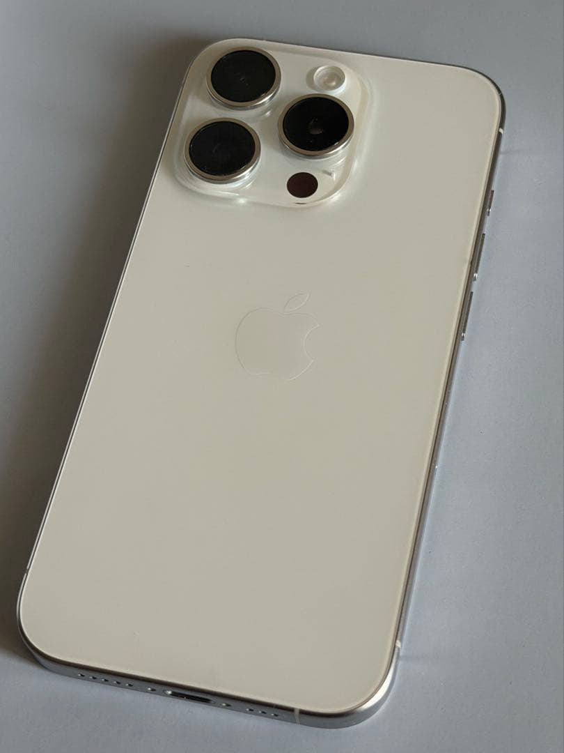 値下げ【美品】Apple iPhone 15 Pro 512GB ホワイトカラー