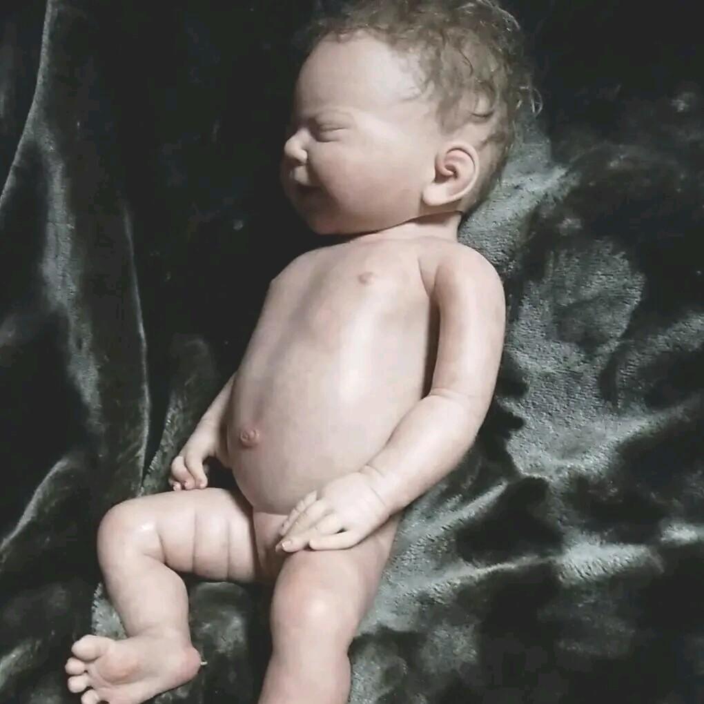 家族の一員に❗追加画像❤健やかに眠る存在感❤肌感が人肌のようなリボーンドール