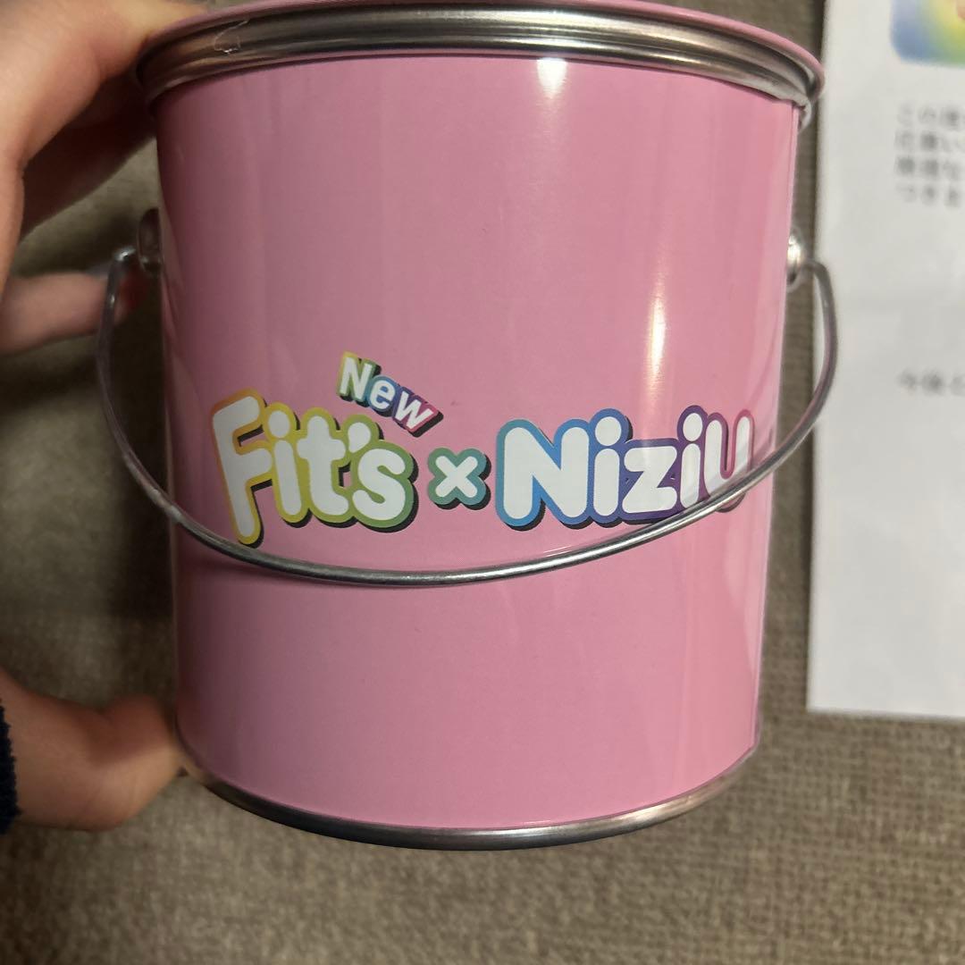 NiziU Fit's 特製デザインボトルガムケース ロッテ