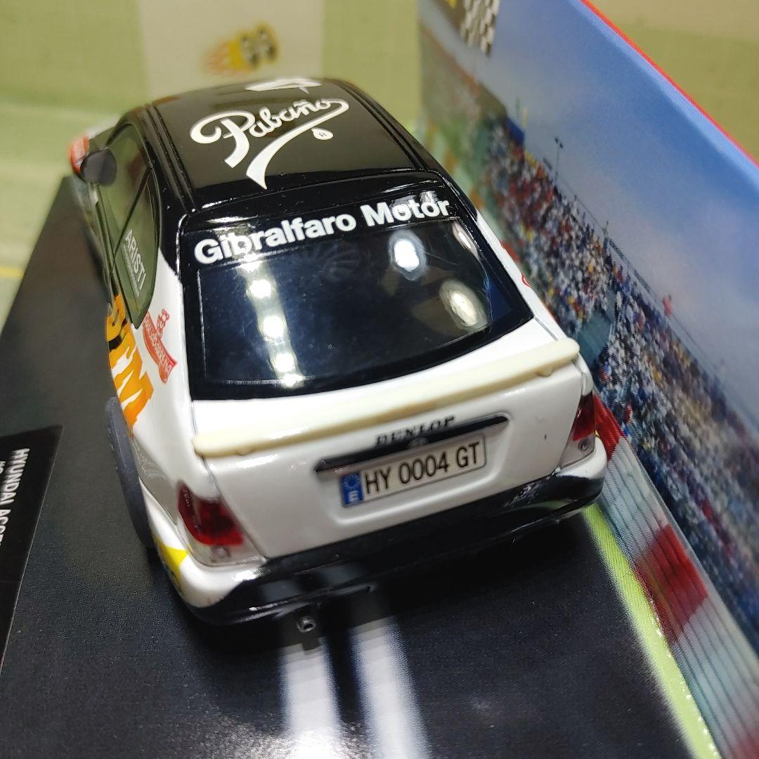 HYUNDAI ACCENT1/32スロットカー