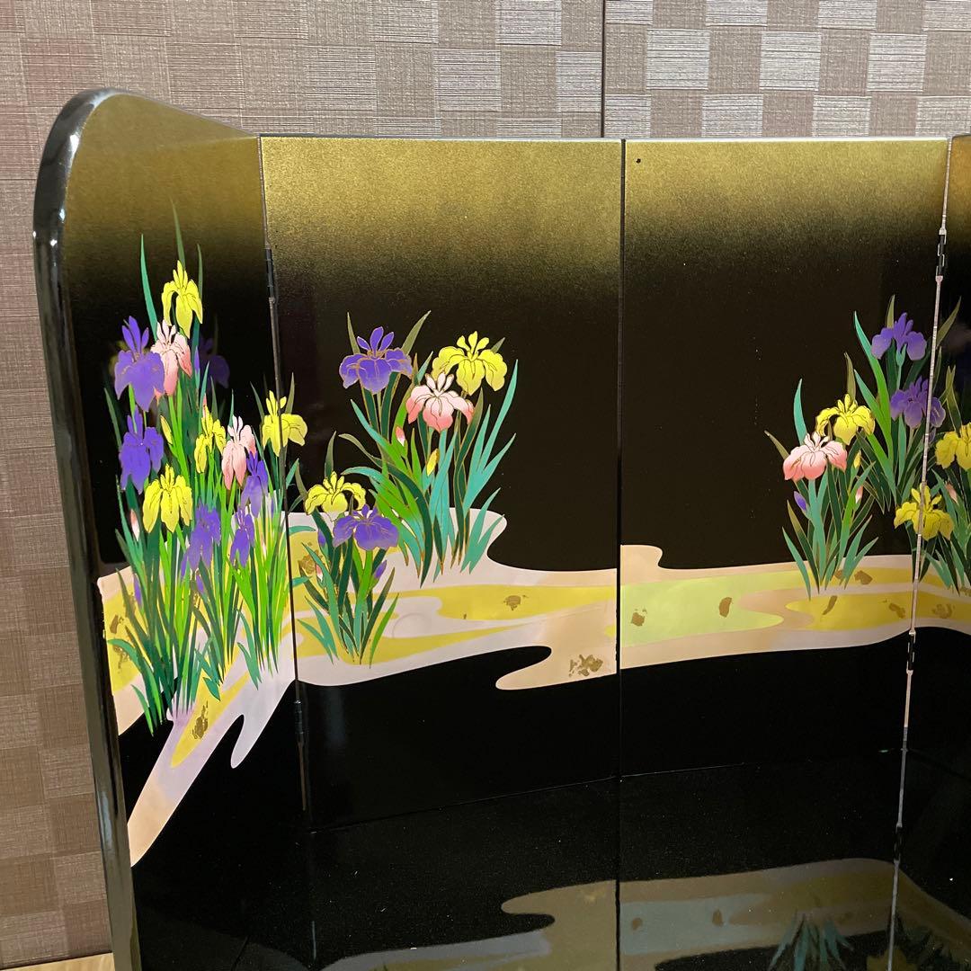 五月人形　端午の節句　飾り台と屏風　菖蒲柄