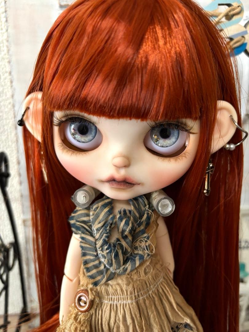 カスタムアイシードール　ネオサイズ　白肌　付け耳あり