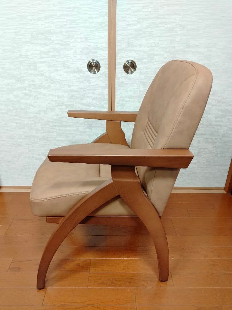 ポスチャーサポートチェア PSC-IV アーモンド