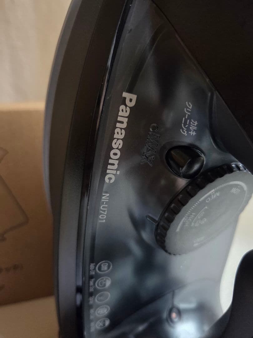 パナソニック　スチームアイロン　NI-U701　コード有り