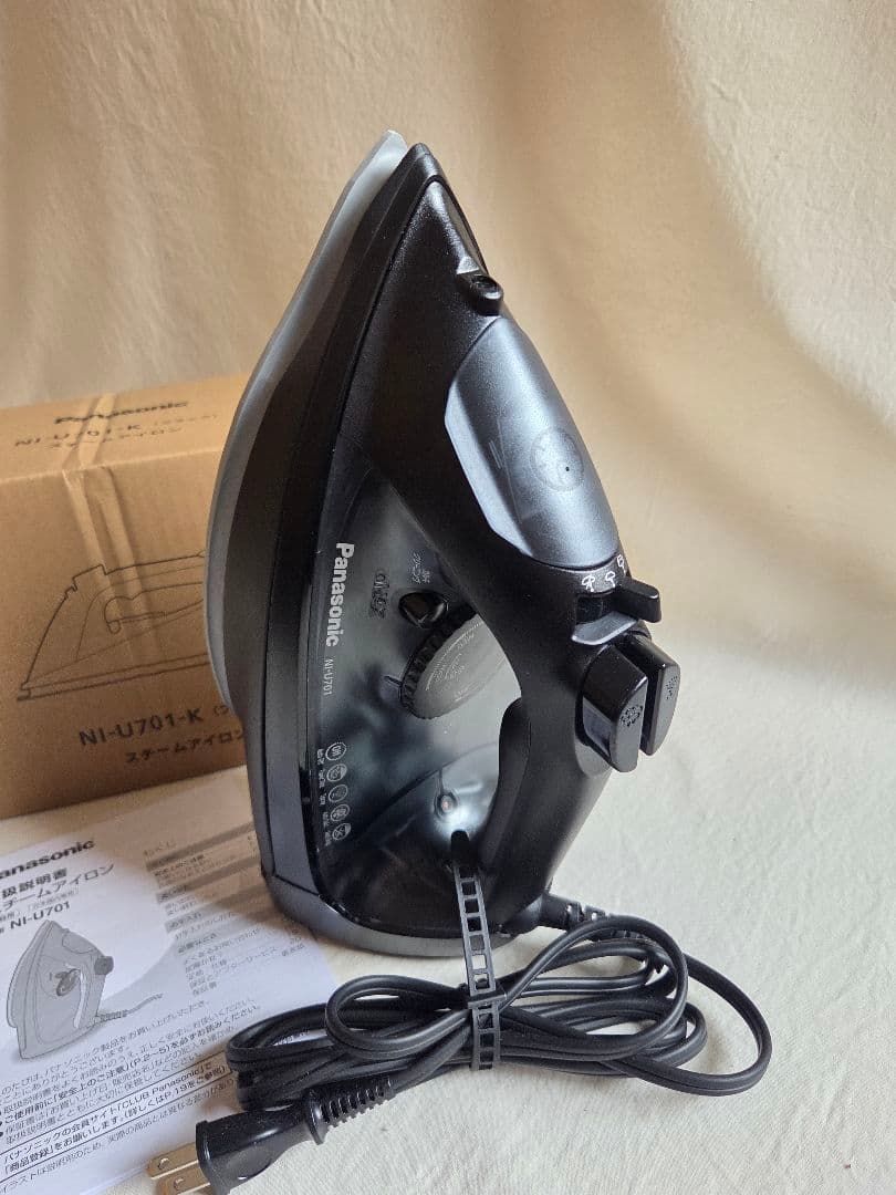 パナソニック　スチームアイロン　NI-U701　コード有り