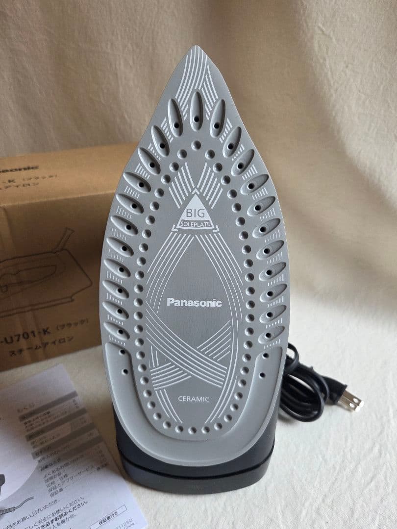 パナソニック　スチームアイロン　NI-U701　コード有り