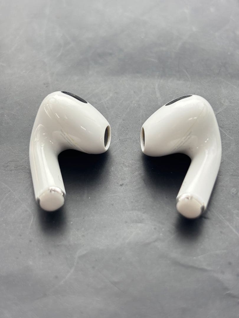 ロ*イ様 17838 AirPods 第3世代 A2564/2565/2566