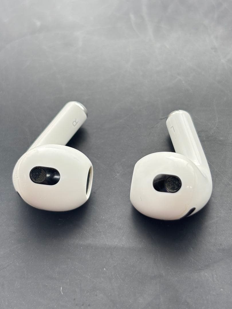 ロ*イ様 17838 AirPods 第3世代 A2564/2565/2566