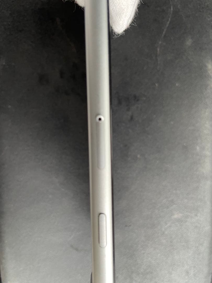 Apple iPhone SE 2ホワイト