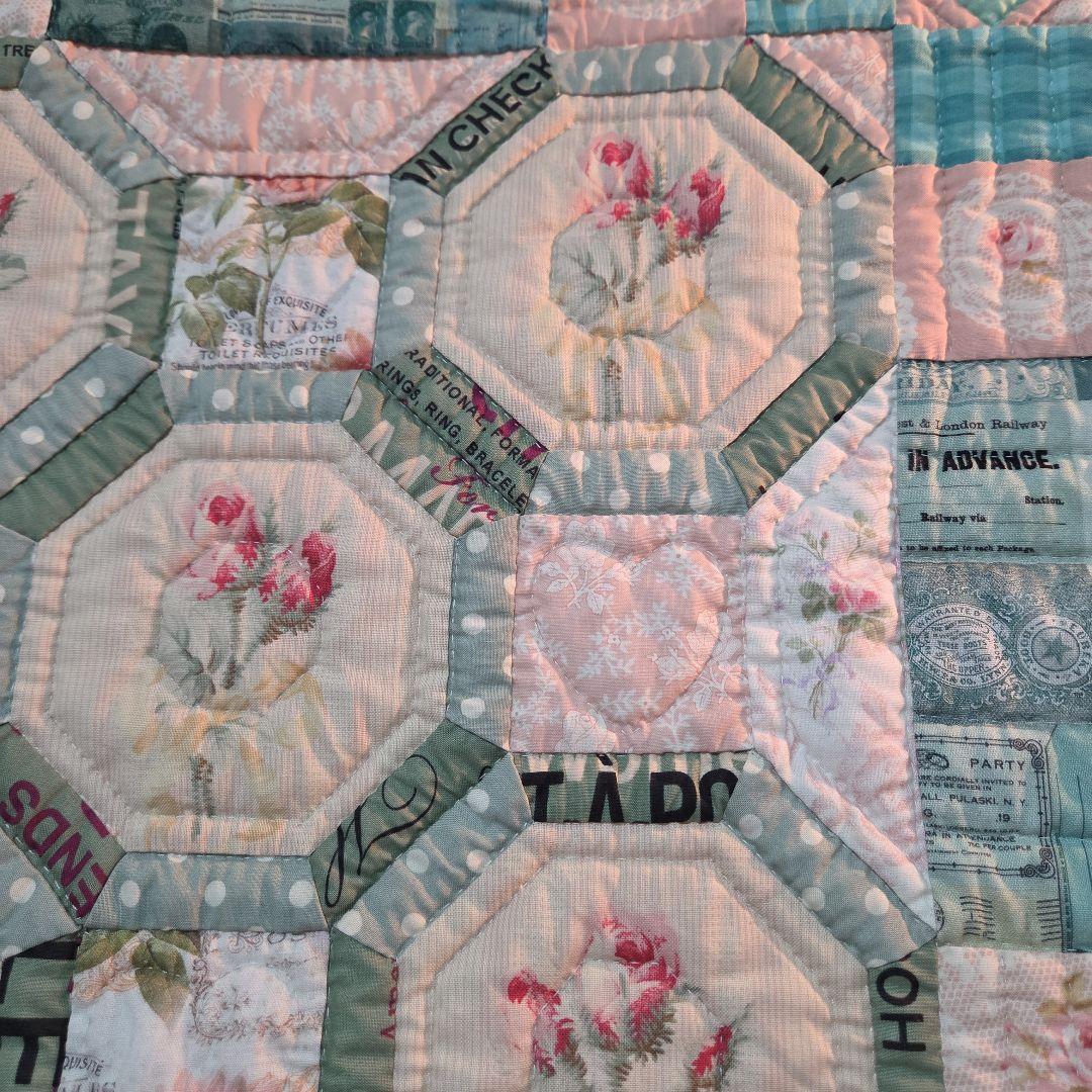 ❣️パッチワークキルト　薔薇　❣️
