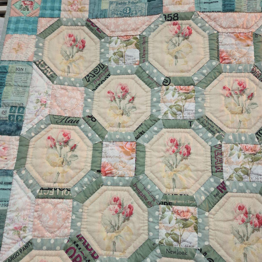 ❣️パッチワークキルト　薔薇　❣️