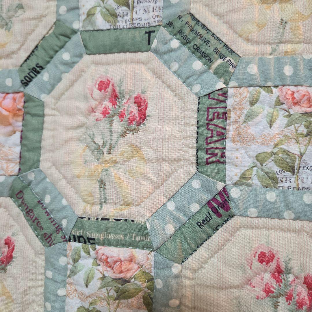 ❣️パッチワークキルト　薔薇　❣️