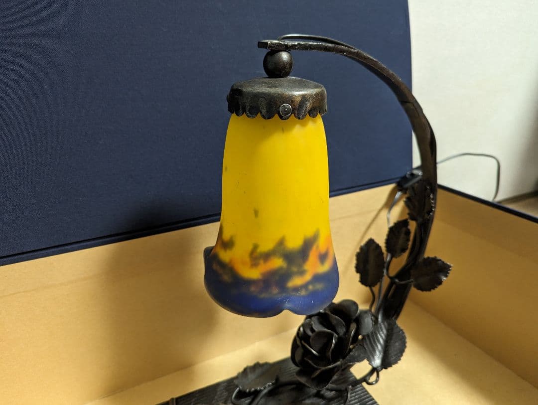 ステンドグラス スタンドランプ　アンティーク