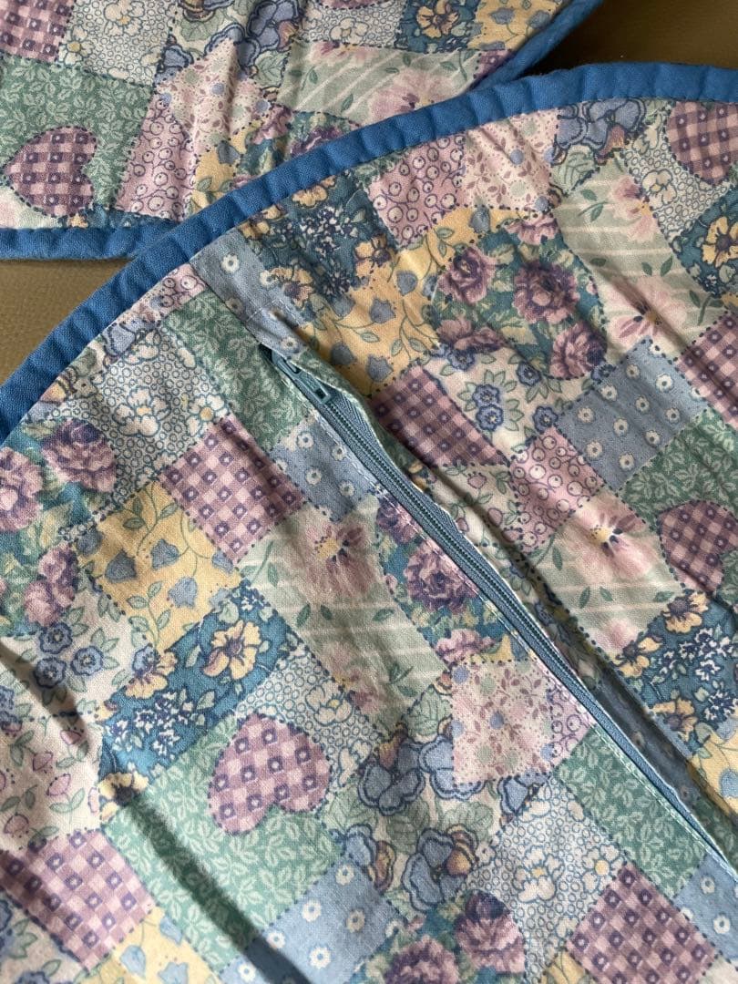 ハンドメイド 円形キルトクッションカバー 直径約44cm 2枚セット