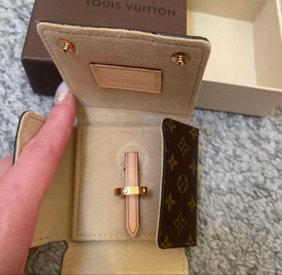 Louis Vuitton レザーリングケース