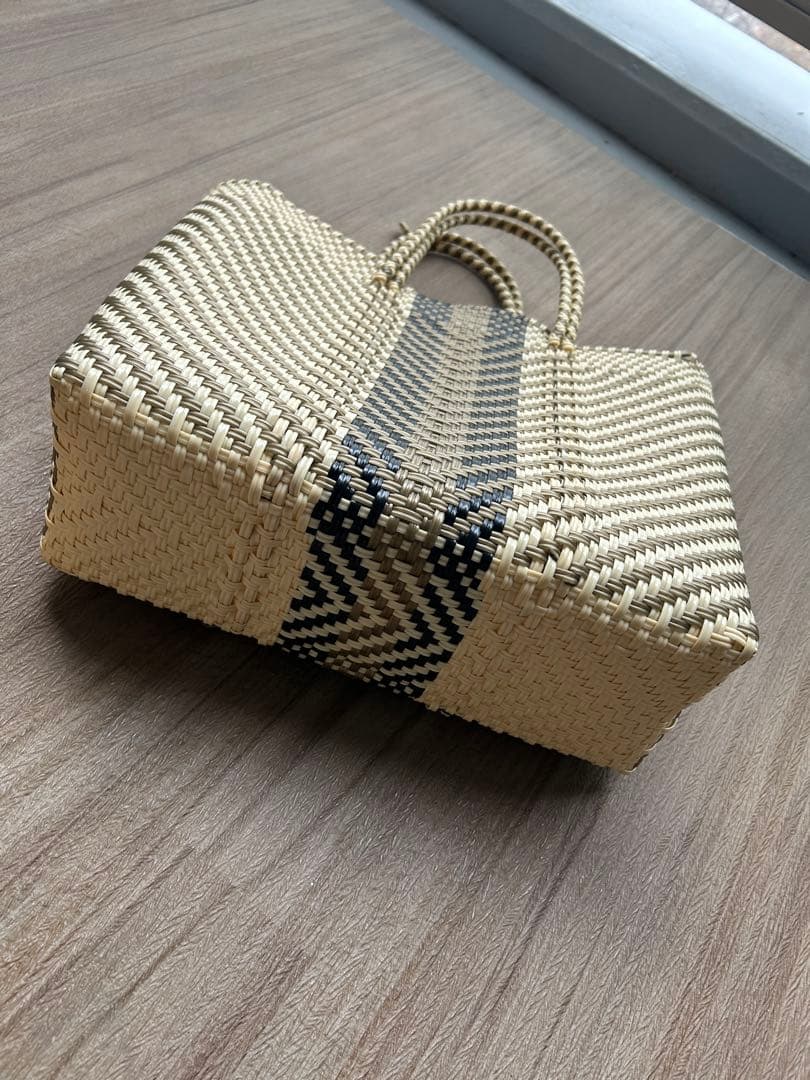 レトラ　メルカドバッグ　タペテ　スモール　S Letra レザータッセルチャーム