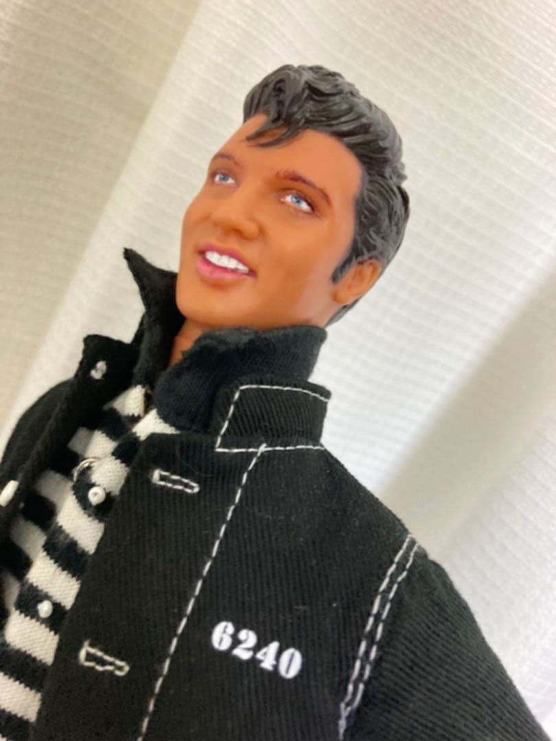 カスタマイズド　エルビスプレスリーとグリースのサンディ　2体セット