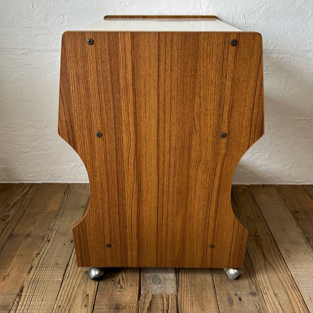 キャスター付きの棚 サイドテーブル