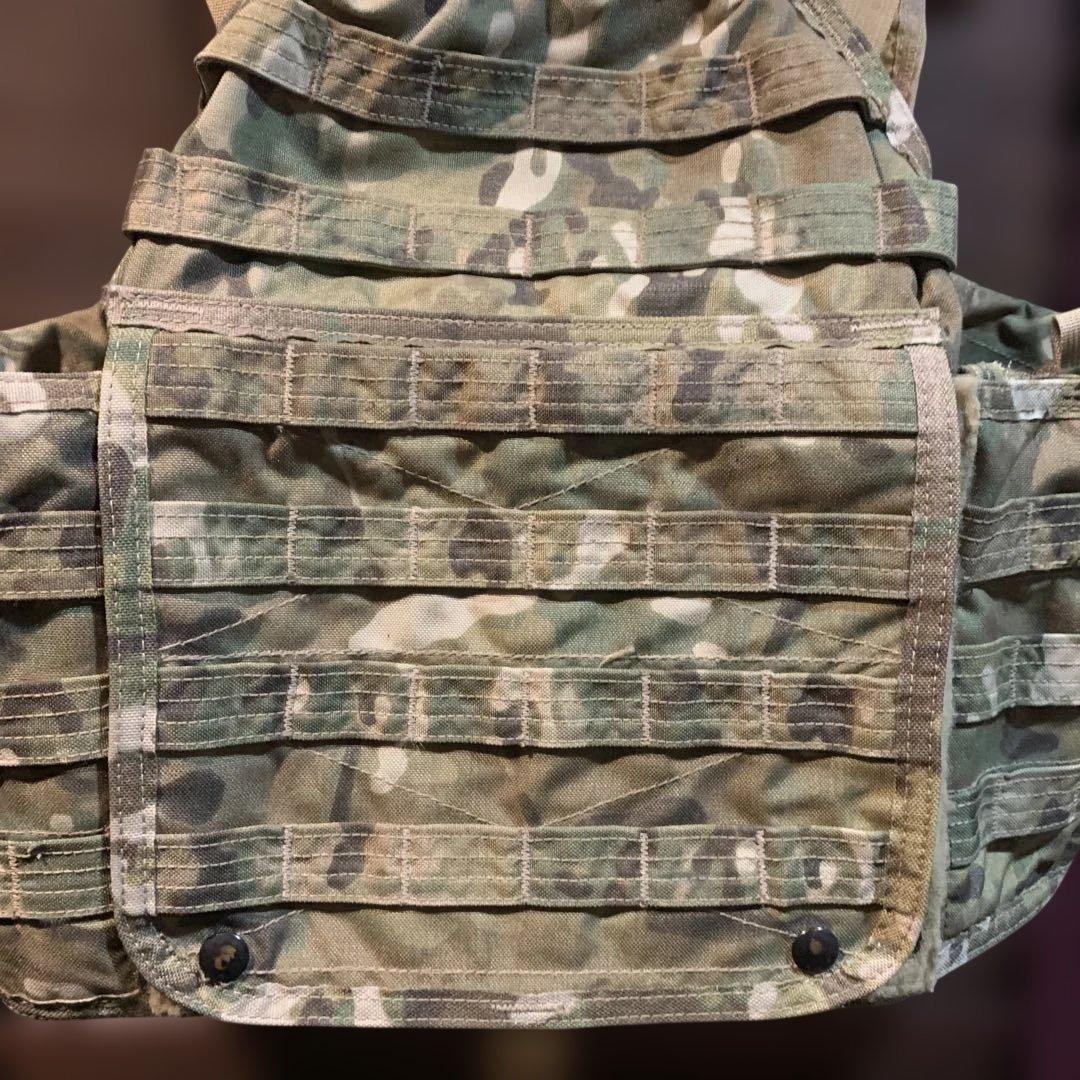 米軍放出品　MSA PARACLETE マルチカム迷彩 プレートキャリア中古