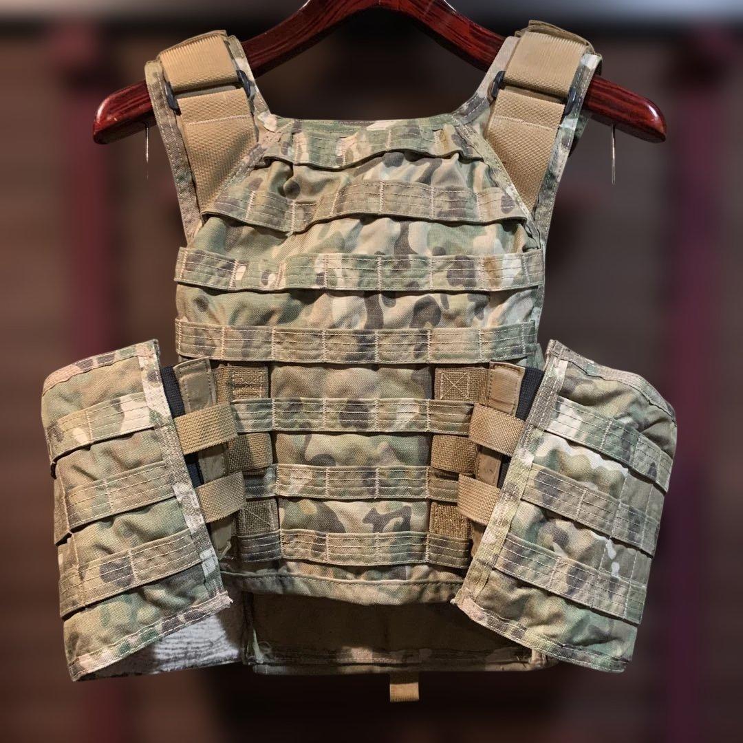 米軍放出品　MSA PARACLETE マルチカム迷彩 プレートキャリア中古