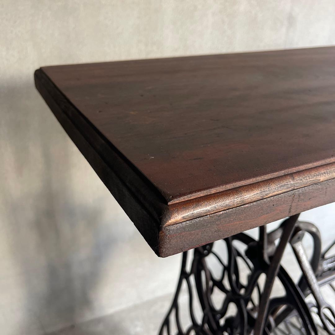 アンティーク　SINGER シンガー網目鉄脚　テーブル 机　鬼目ナット