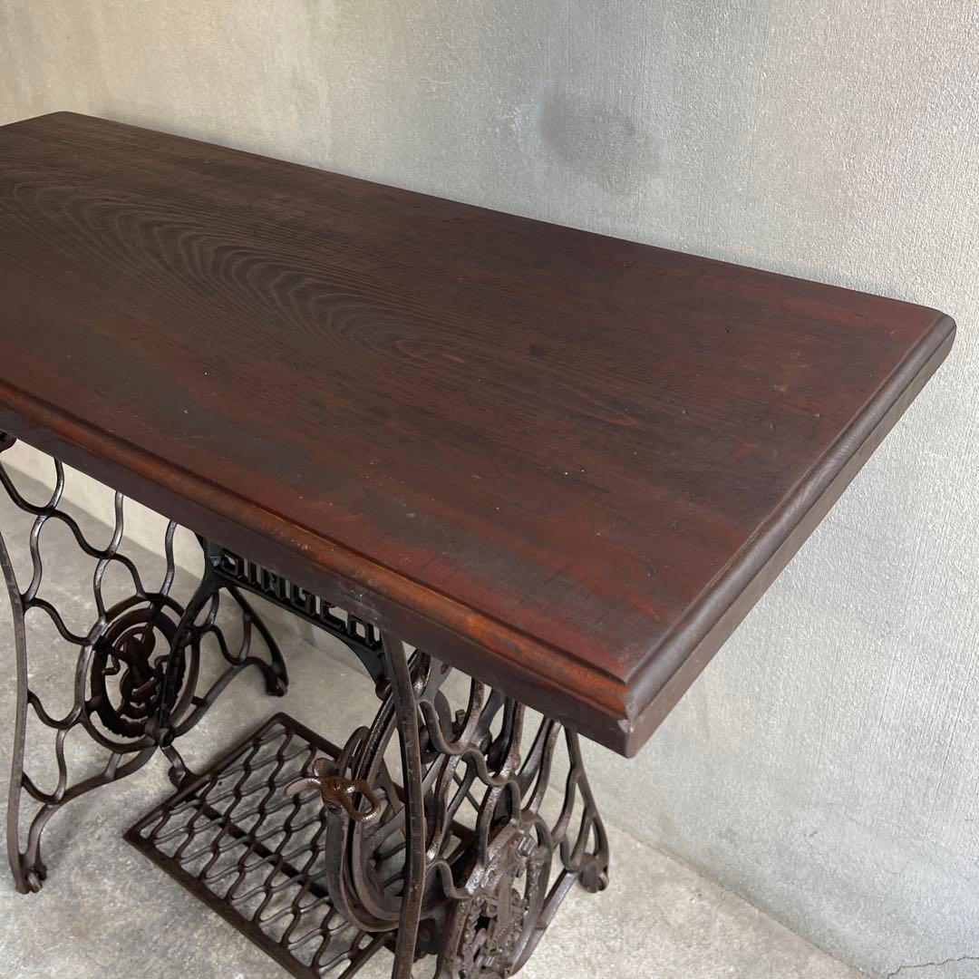 アンティーク　SINGER シンガー網目鉄脚　テーブル 机　鬼目ナット