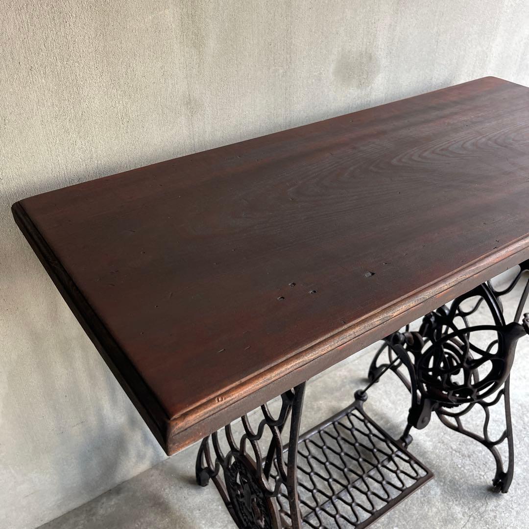 アンティーク　SINGER シンガー網目鉄脚　テーブル 机　鬼目ナット