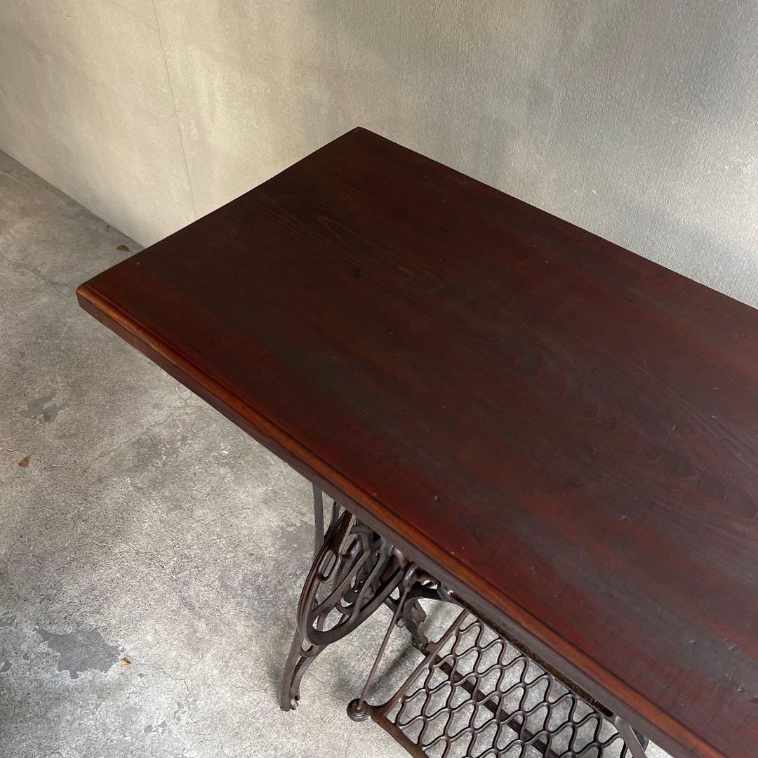 アンティーク　SINGER シンガー網目鉄脚　テーブル 机　鬼目ナット