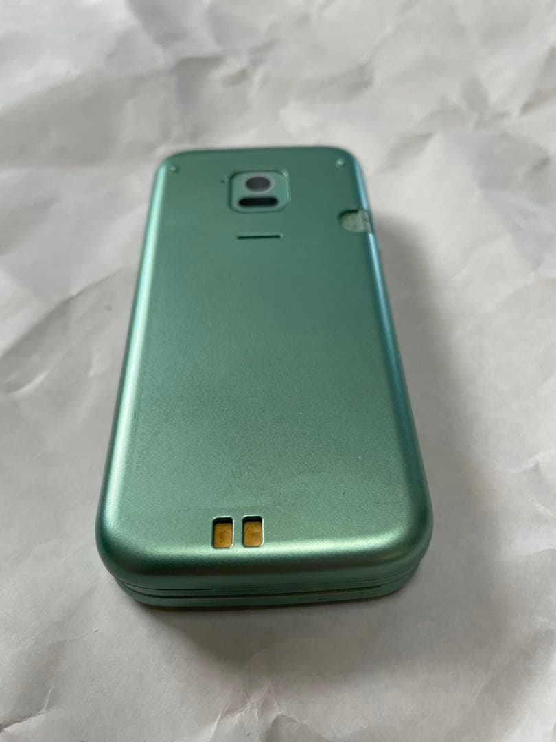 美品　らくらくホン　f-02j SIMロック解除済　充電器つき　docomo