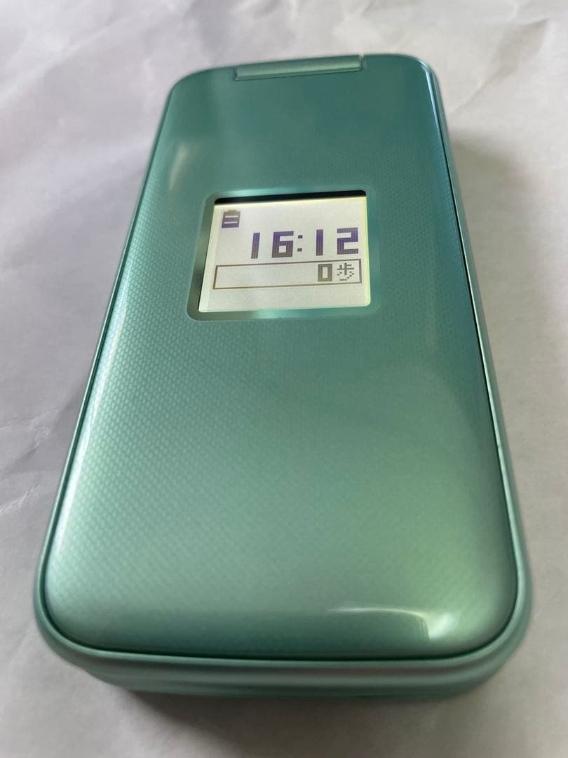 美品　らくらくホン　f-02j SIMロック解除済　充電器つき　docomo