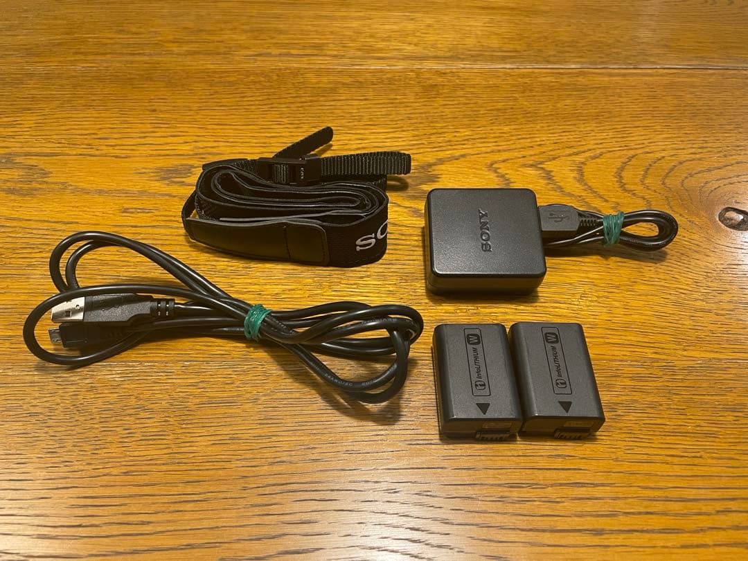 SONY a6000 ダブルズームレンズキット ILCE-6000Y 付属品付き