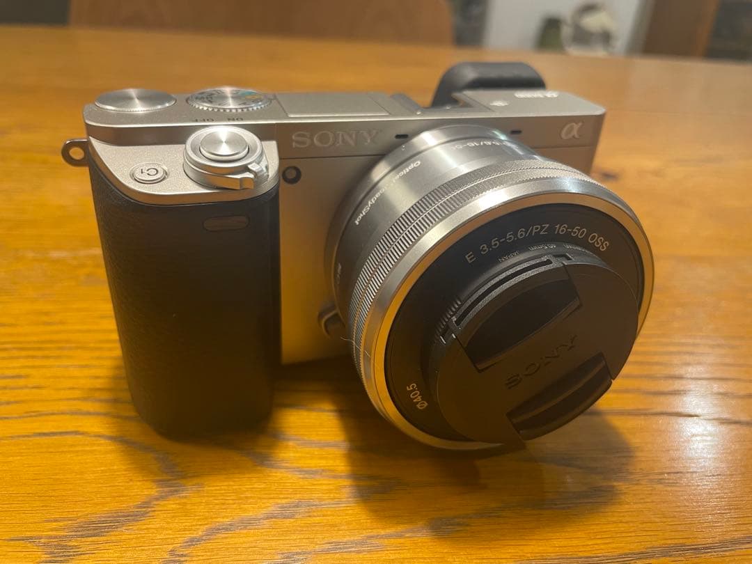 SONY a6000 ダブルズームレンズキット ILCE-6000Y 付属品付き