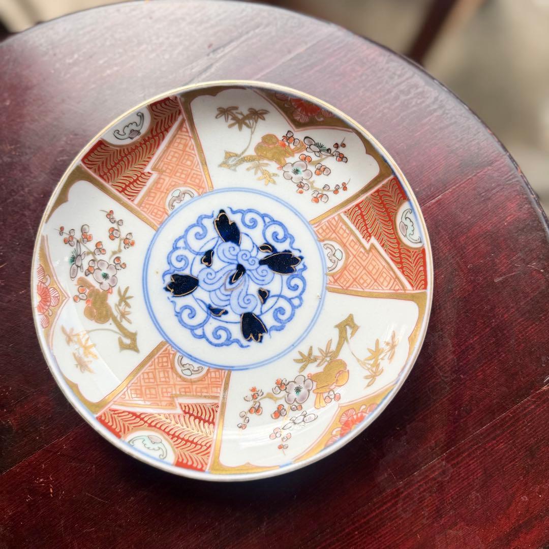 骨董皿　伊万里　唐草花鳥文　金彩色絵皿 色絵皿 2枚