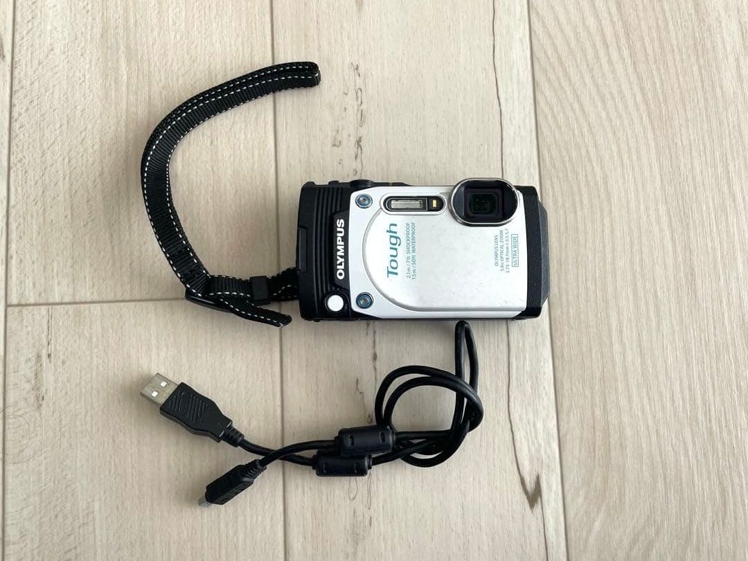 OLYMPUS Tough TG-870 コンパクトデジタルカメラ 防水カメラ