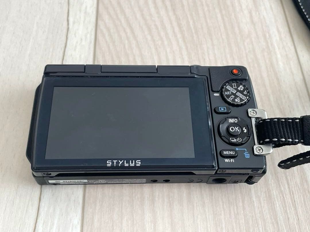 OLYMPUS Tough TG-870 コンパクトデジタルカメラ 防水カメラ