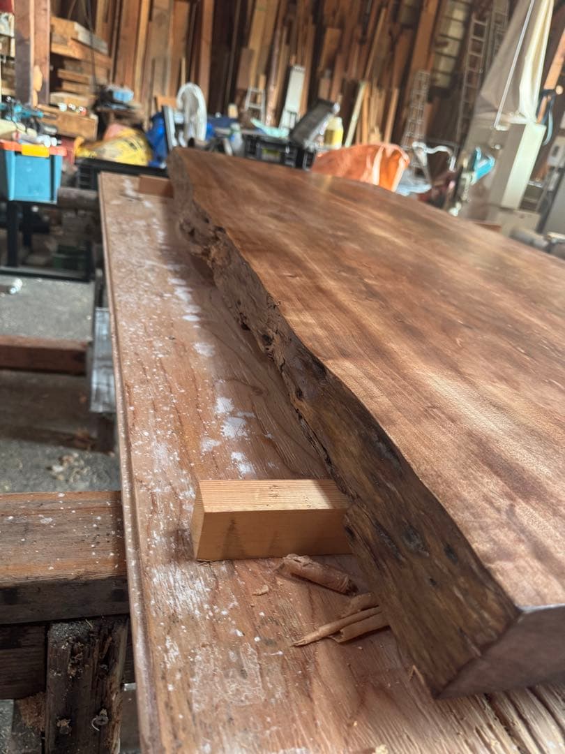 ボセ一枚板ダイニング 1800mm｜深みある赤褐色と温もりの無垢天板