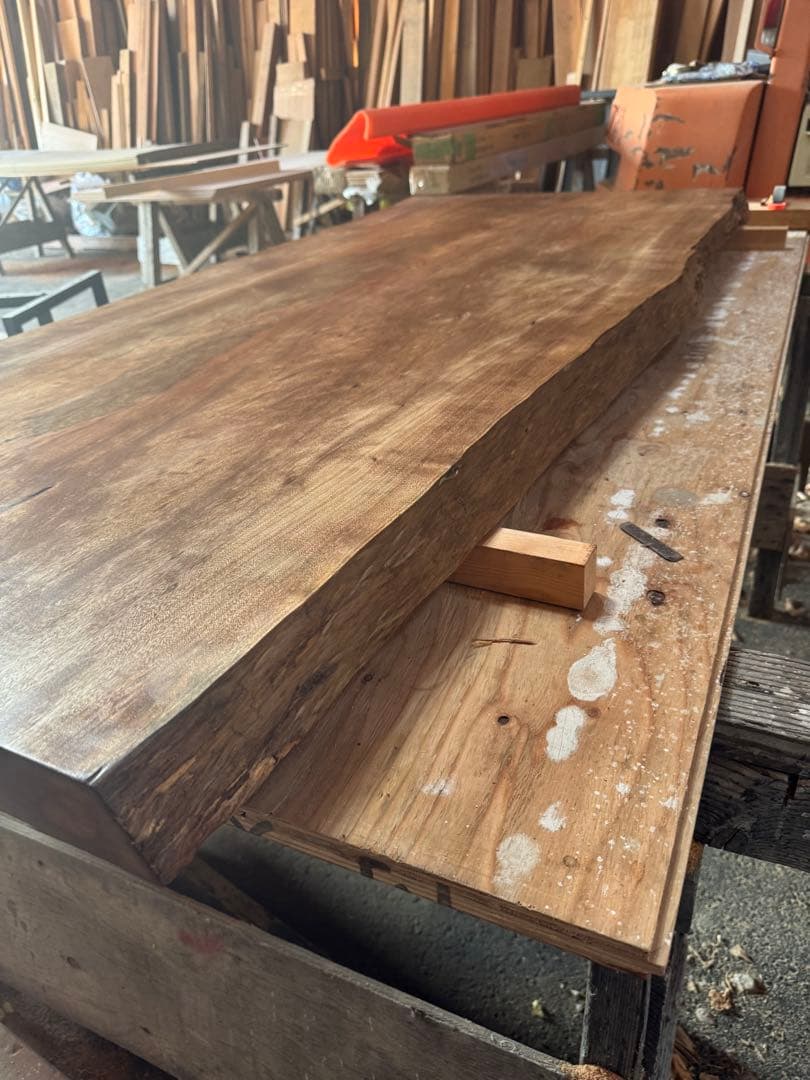 ボセ一枚板ダイニング 1800mm｜深みある赤褐色と温もりの無垢天板