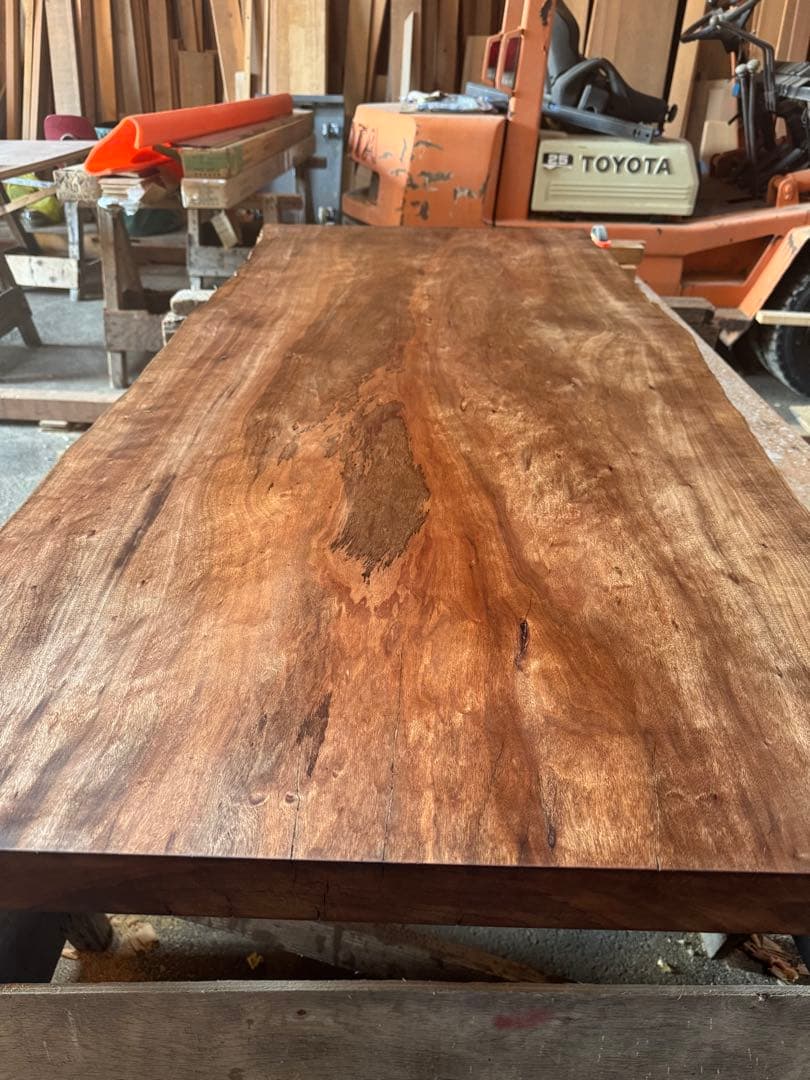 ボセ一枚板ダイニング 1800mm｜深みある赤褐色と温もりの無垢天板