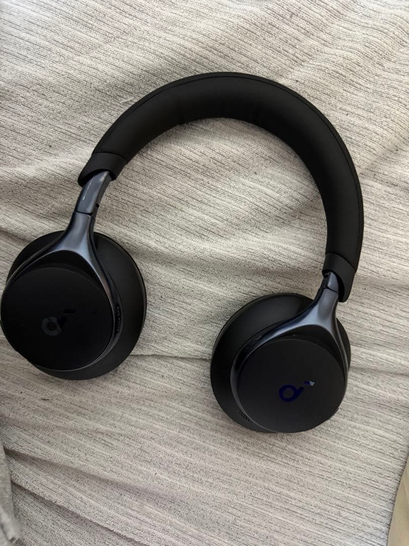 ブラック ワイヤレスヘッドホン オーバーイヤー
