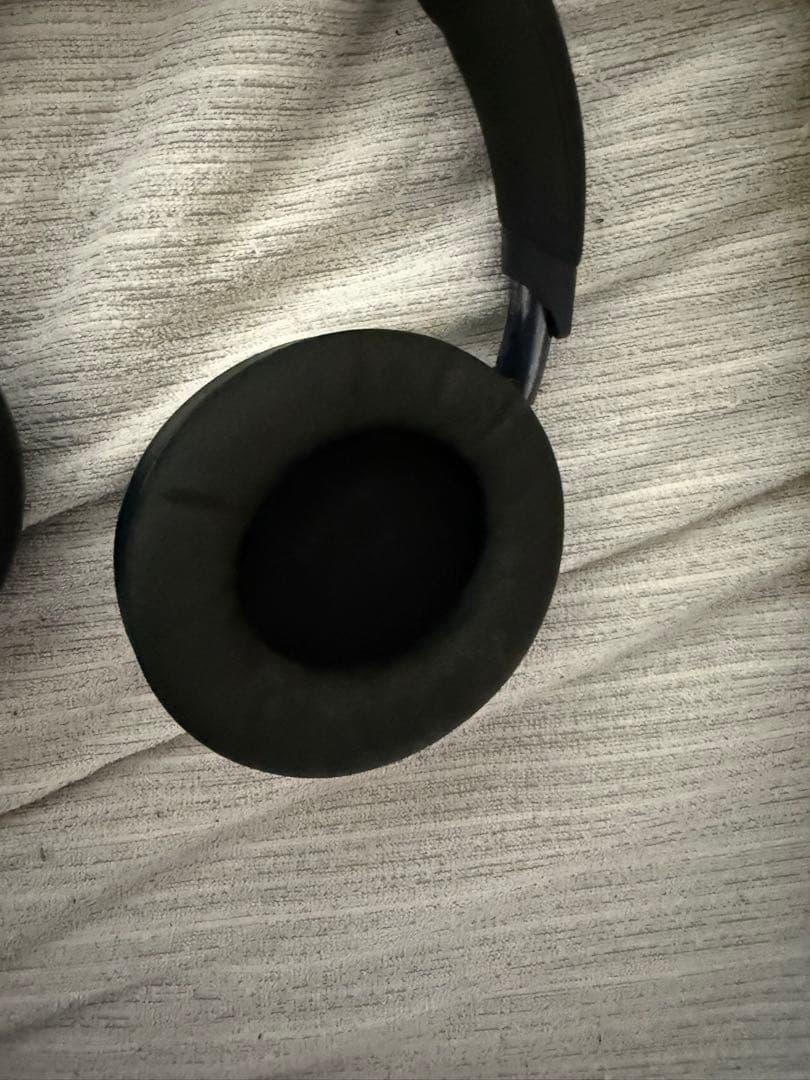 ブラック ワイヤレスヘッドホン オーバーイヤー