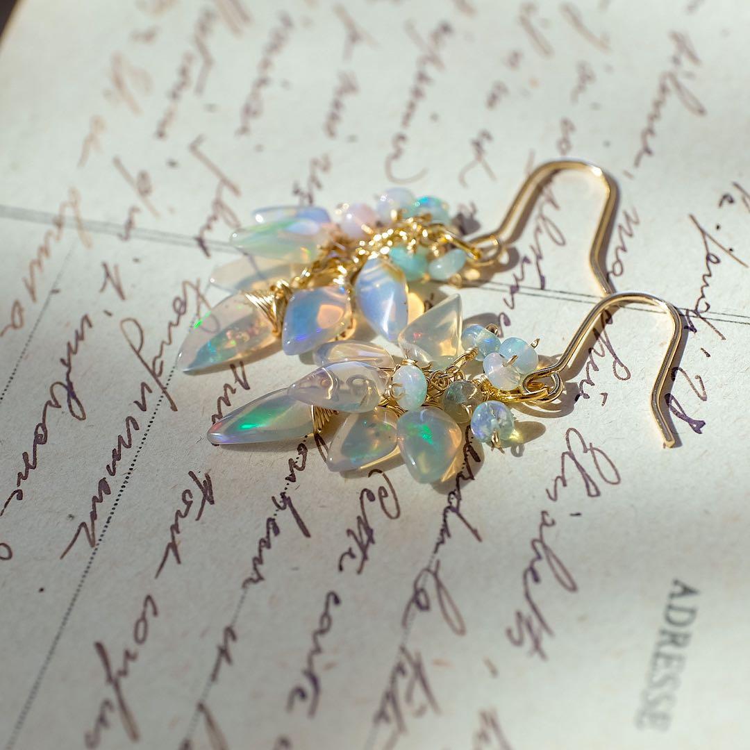 14kgfピジョットカラーオパールピアス/イヤリング