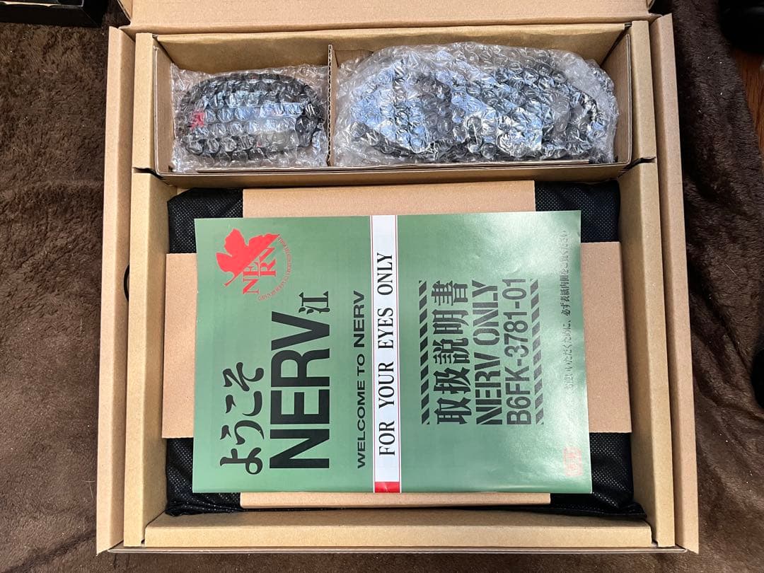 【希少】LIFEBOOK UH90/D2 NERVモデル エヴァ限定 箱付